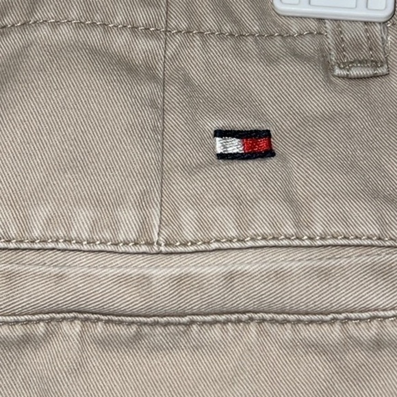 Women’s Tommy Hilfiger neutral classic khaki pocket shorts size 6 - Picture 4 of 5